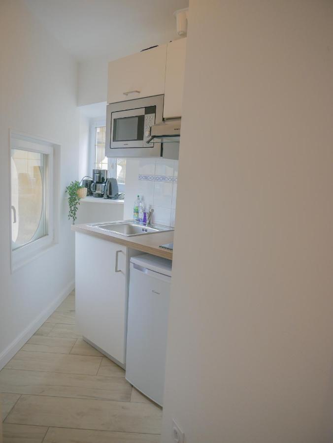 Studio Renove Avec Terrasse Et Vue Unique ! Caen Exterior foto