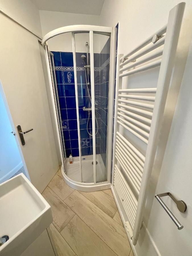 Studio Renove Avec Terrasse Et Vue Unique ! Caen Exterior foto